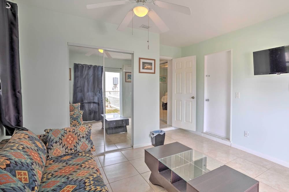 Pet-friendly Jensen Beach Home w/ Yard Near Ocean!
