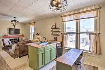 Cozy Lead Home w/ Gold Mine & Mountain Views!