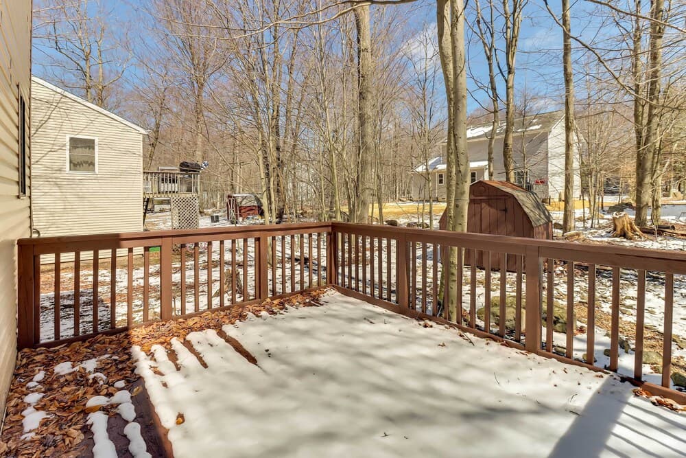 Modern Tobyhanna Home Near Lake Carobeth!