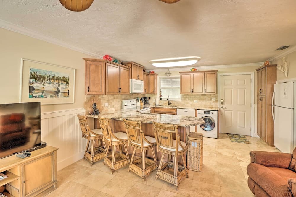 Marathon Vacation Rental With Pool Access!