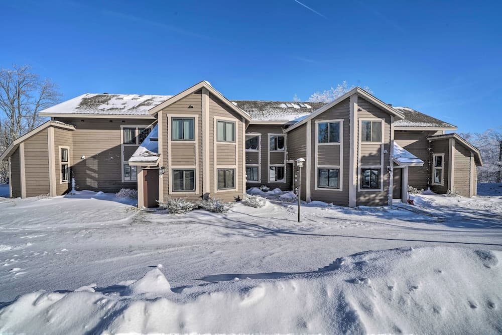 Idyllic Somerset Condo: Ski, Hike & Relax!