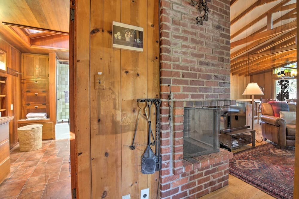 Hillside Home w/ Deck & Views of Tomales Bay!