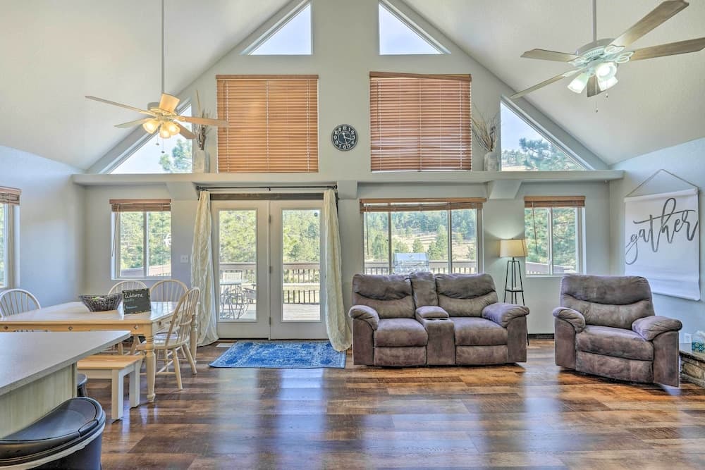 Westcliffe Mountain Retreat w/ Deck + Grill!