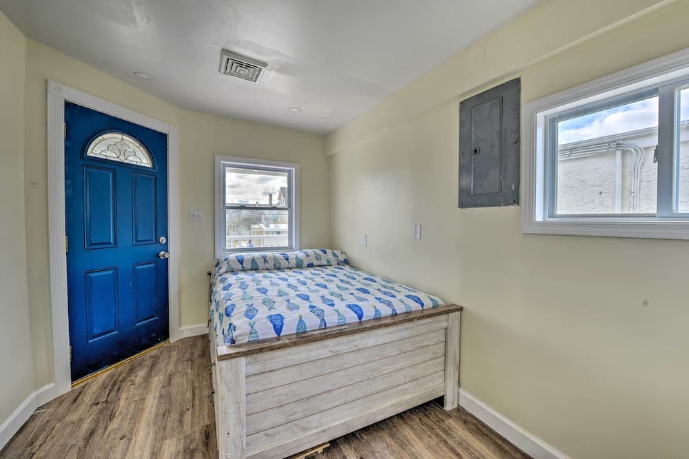 Seaside Wildwood Haven: Walk to Boardwalk/beach!