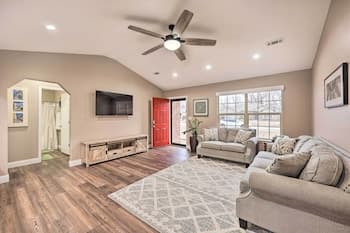 Gorgeous Bentonville Vacation Rental!