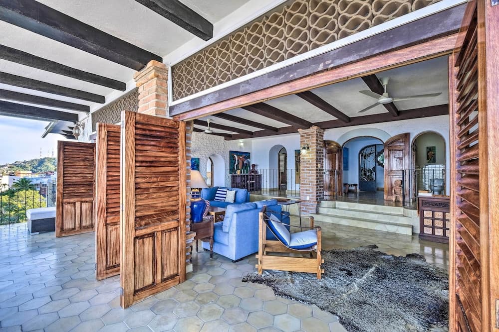 Mid-century Modern Condo w/ Patio & Ocean Views!