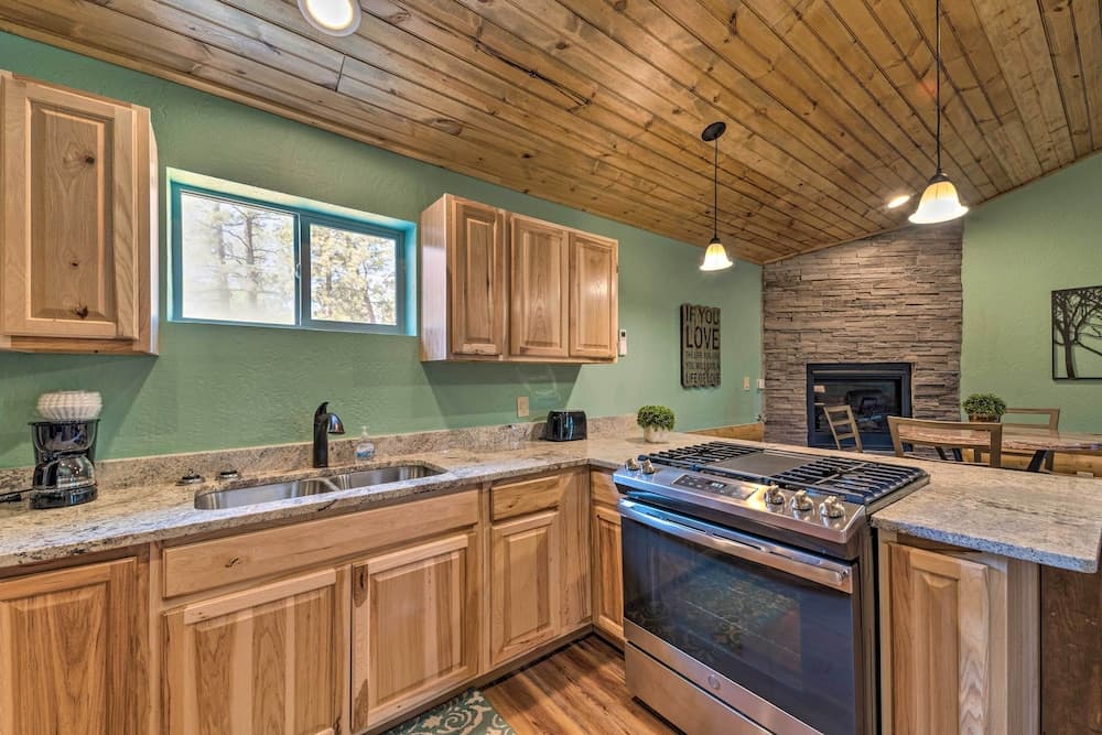 Historic Ruidoso Escape W/sierra Blanca View!