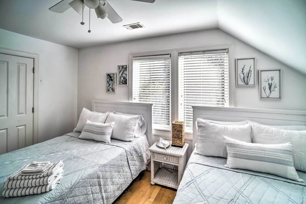 Charming St Helena Island Home: 7 Mi to Beach