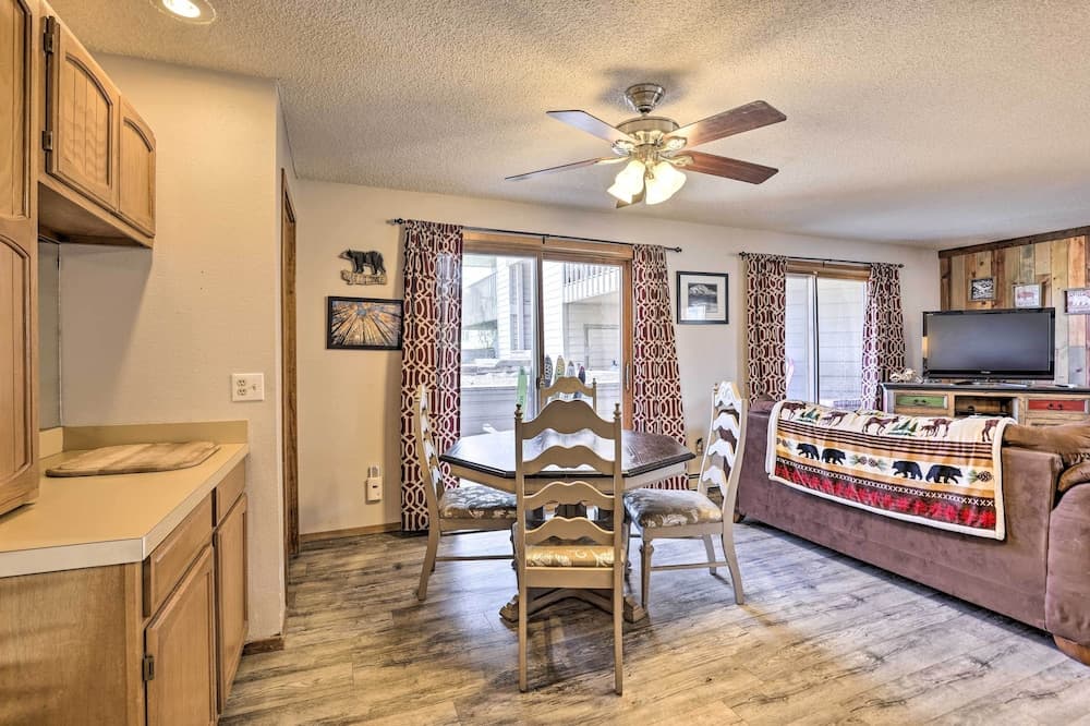 Pet-friendly Fraser Condo: Hike, Bike & Ski!