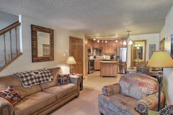 Red River Home w/2 Balconies - 1 Block to Main St!