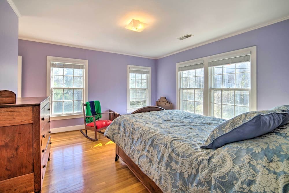 Charming Starkville Home, Walk to MSU Stadium