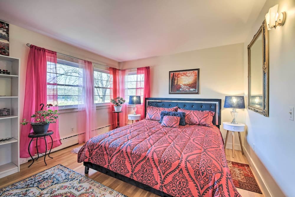 Peaceful Maine Home w/ Patio: Ocean Inlet Getaway!