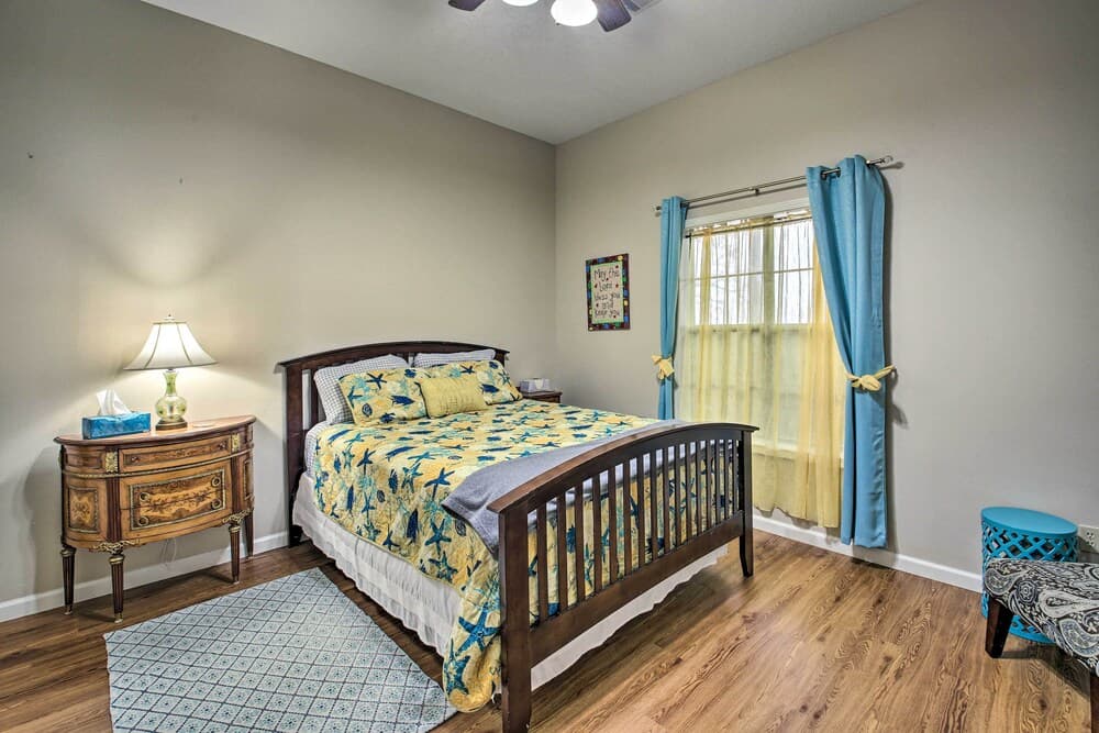 Spacious Hot Springs Oasis on Lake Hamilton!