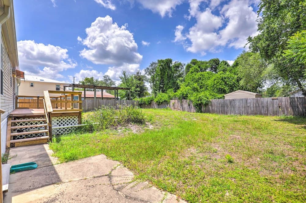 Cheery St Augustine Retreat - 5 Mi to Dtwn!