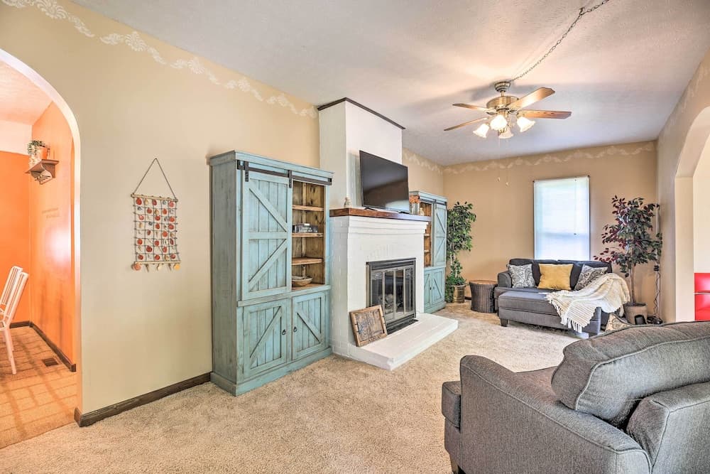 Lovely Burnside Getaway - 2 Mi to State Park!