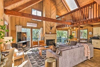 Upscale Twain Harte Cabin With 2-level Deck!