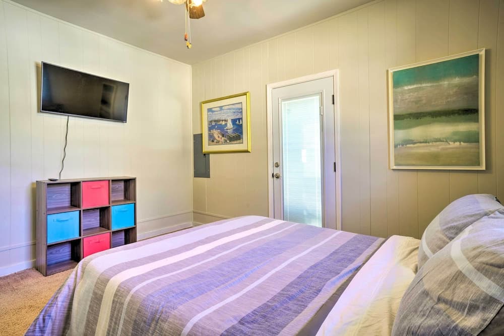 Cozy Corinth Escape ~ Half-mi to Shop & Dine!