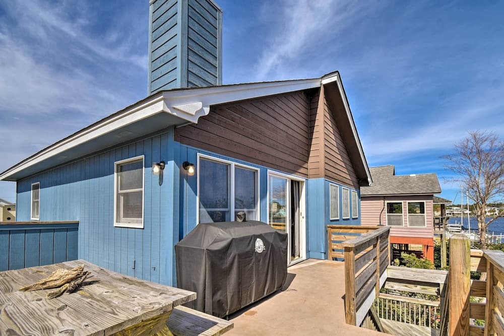 Canal-front Paradise w/ Dock in Kill Devil Hills