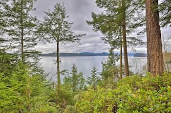 Lopez Island Hideaway w/ Coastal Views + Deck!
