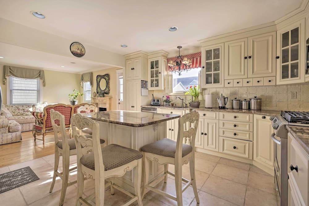 Jersey Shore Getaway w/ Grill: Walk to Beach!