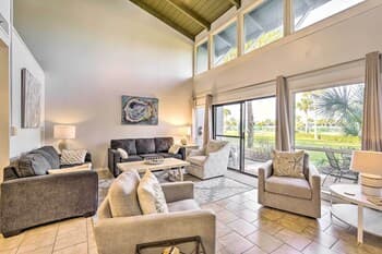 Panama City Escape w/ Patio & Gas Grill!