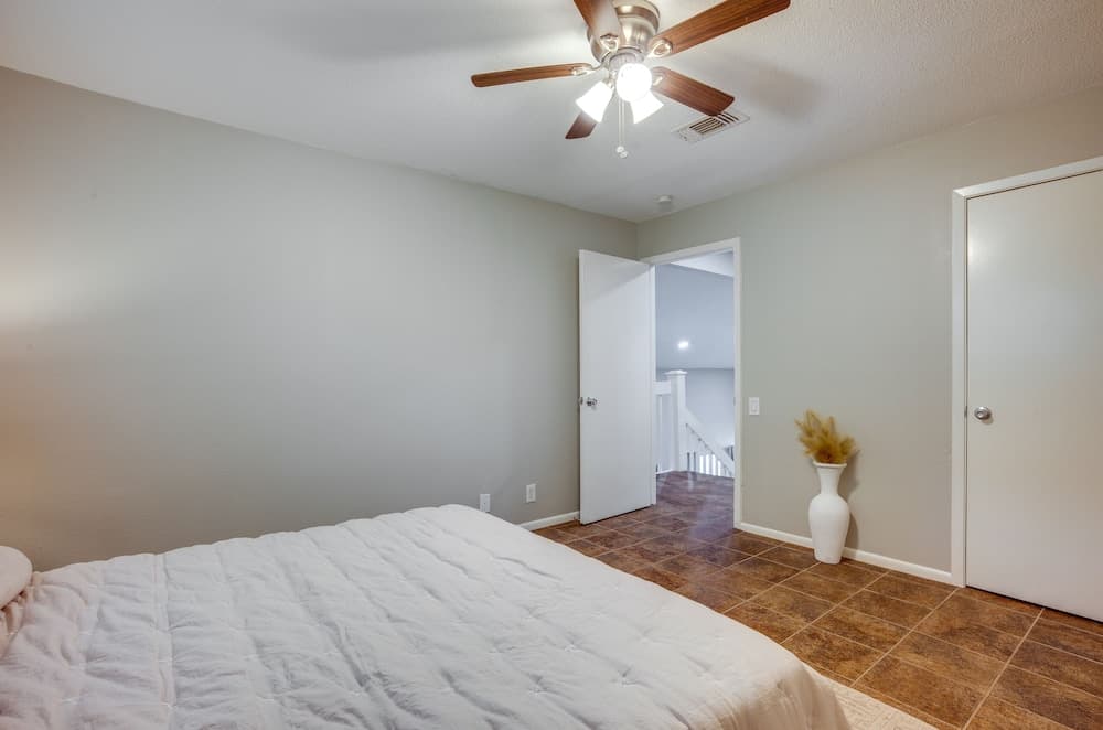 Montgomery Vacation Rental - Walk to Lake Conroe!
