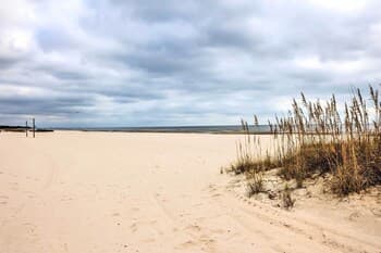 Stylish Gulfport Condo: Walk to Marina!