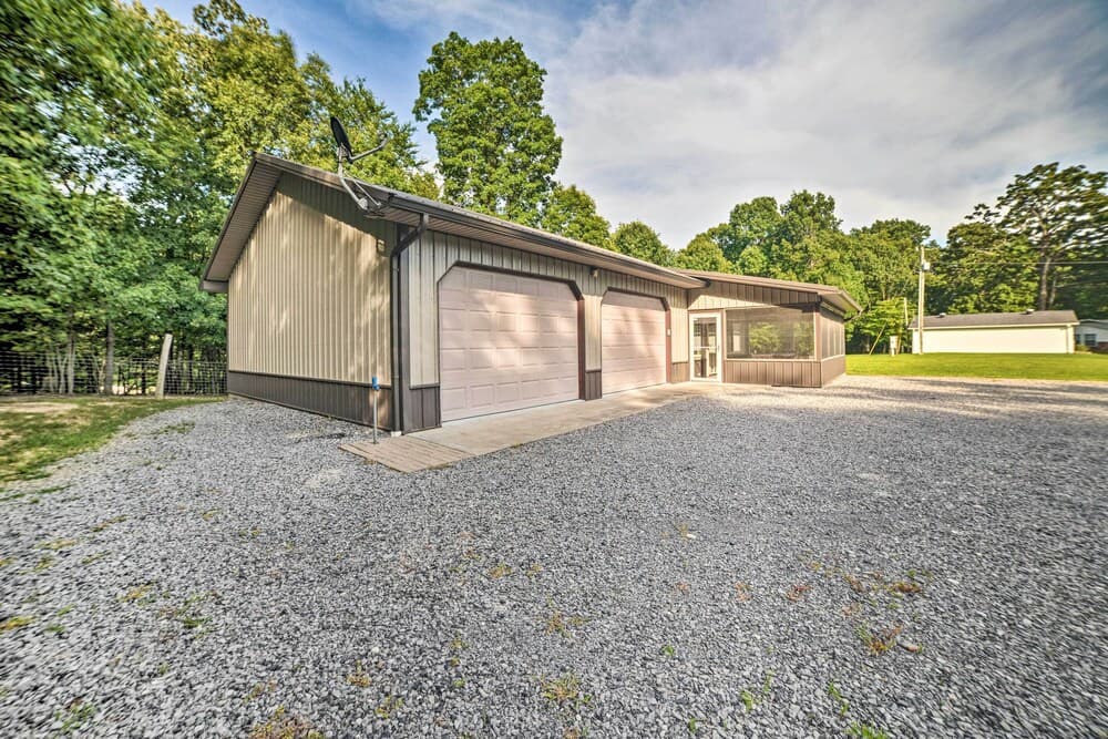 Captivating Kuttawa Retreat w/ Outdoor Dining