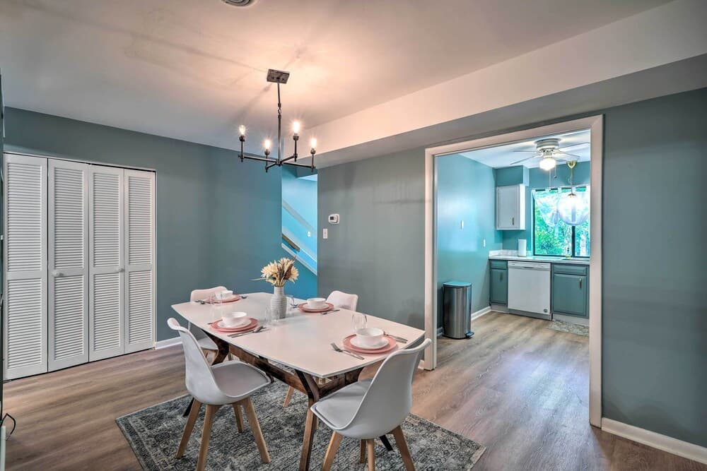 Stylish Durham Townhome < 5 Mi to Downtown!