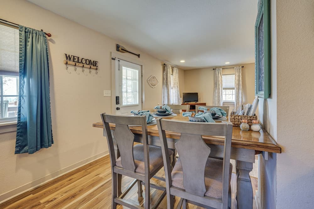 Secluded Tuskahoma Retreat w/ Deck & Views!