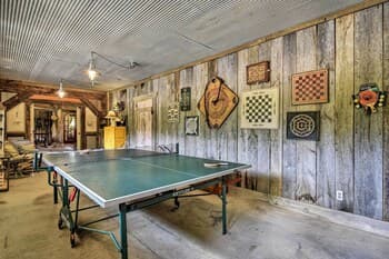 Historic Winston-salem Guest Barn on Farm!