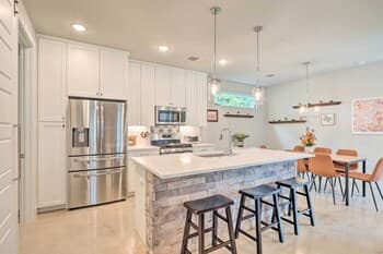 Gorgeous Georgetown Home, Walk to the Square!