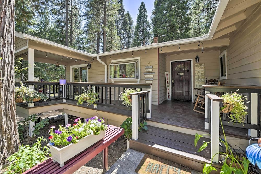 Charming Home w/ Deck - 16 Mi to Sutter Creek!