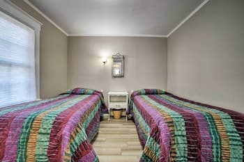 Ocean-view Home - Walk to Avalon City Center!