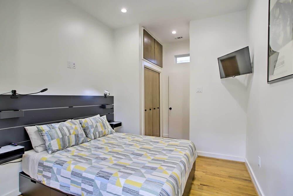 Charming Houston Apartment ~ 3 Mi to Dtwn!