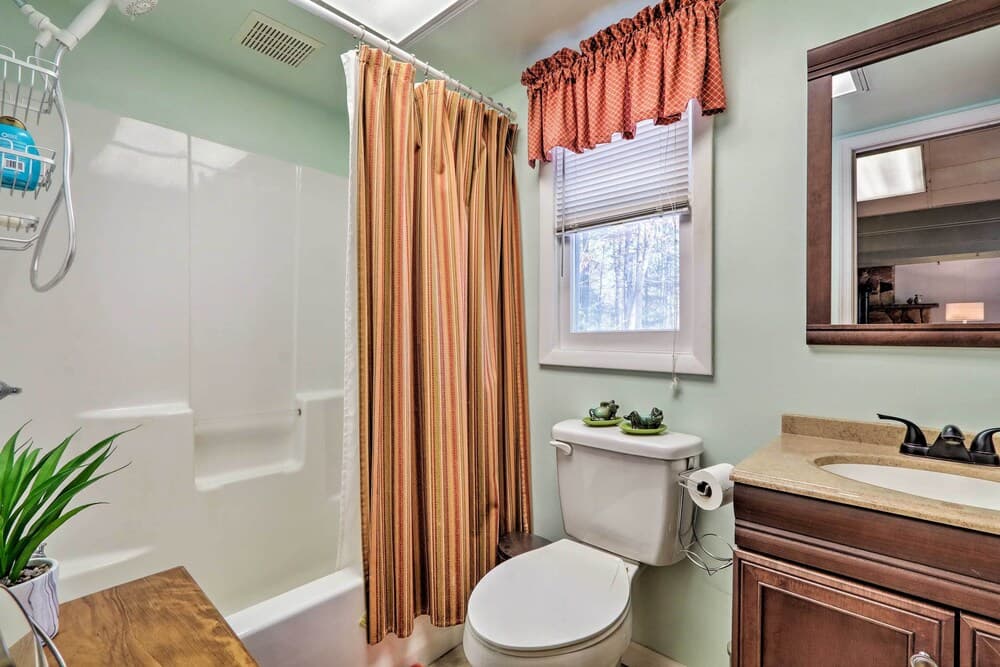 Pet-friendly Pocono Mtn Escape in Stroudsburg!