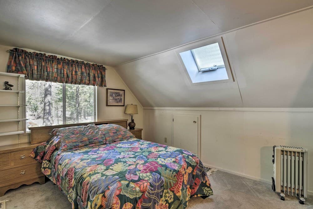 Cozy Mi-wuk Village Cabin W/porch Near Stanislaus!