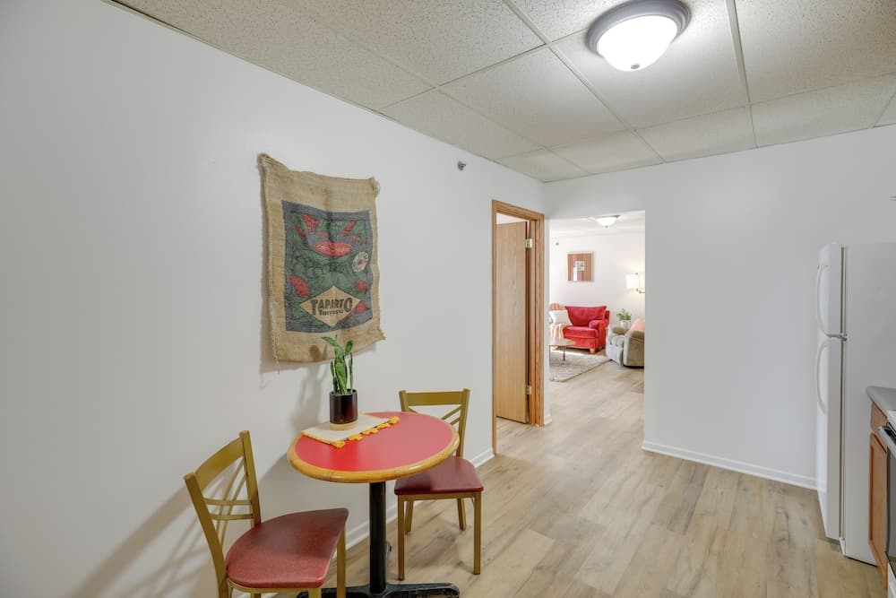 Bright Yankton Apartment Near Meridian Bridge
