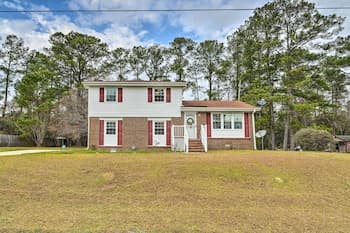 Jacksonville Getaway ~ 4 Mi to Downtown!