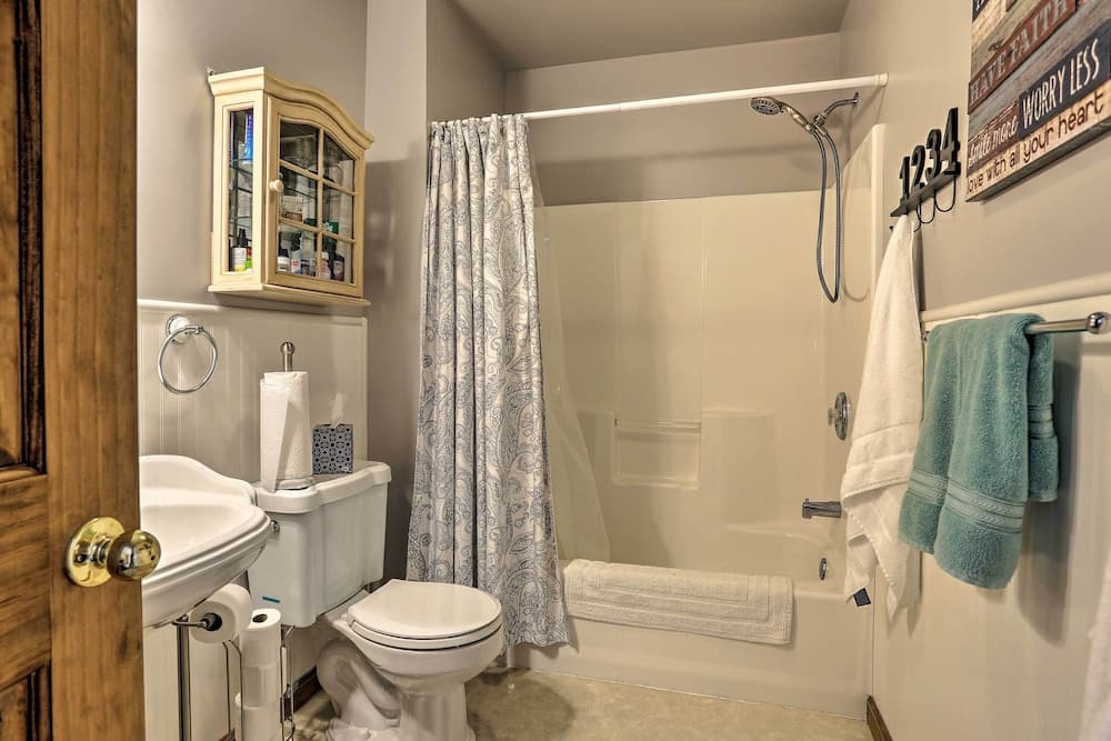 Lakefront Home w/ Boats + Dock, 8 Mi to Camelback!