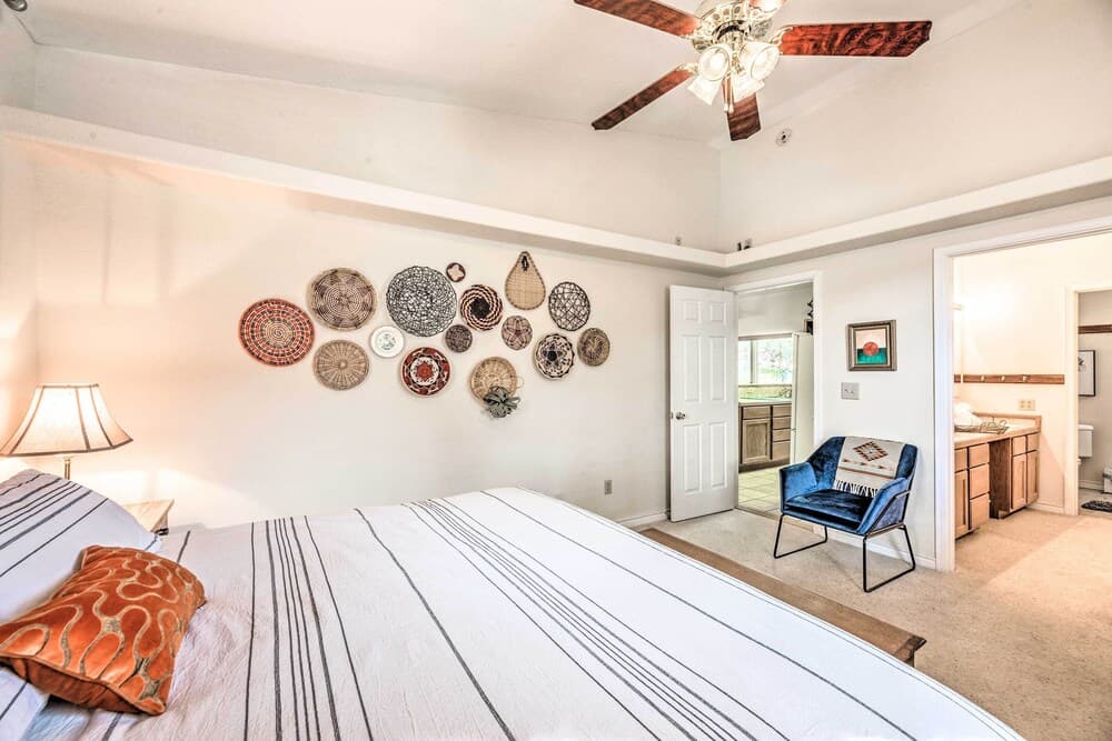 Charming Cloudcroft Cabin w/ Deck & Mtn Views