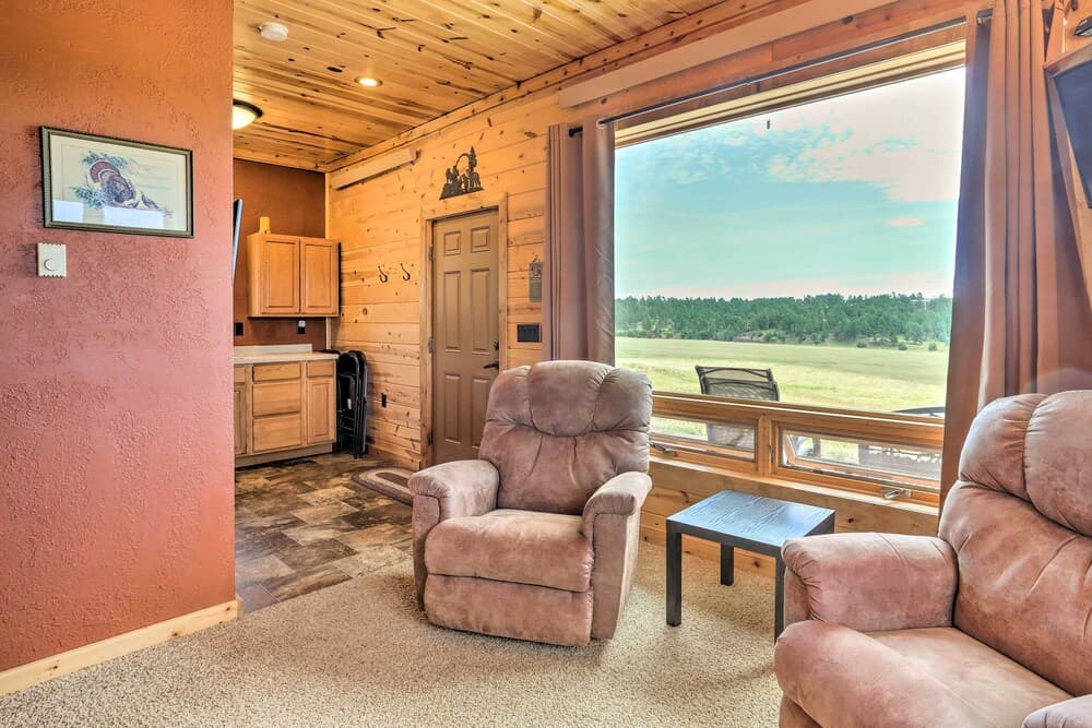 'big Country Cabin' w/ Hiking Trails On-site!