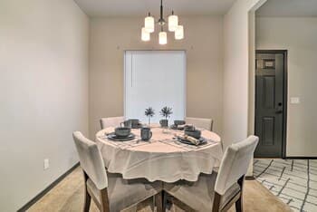 Spacious El Paso Apt, 6 Mi to Downtown!