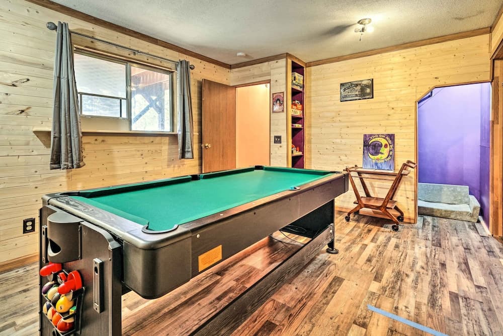 Game Room & Mtn Views: Tuolumne Hideaway!