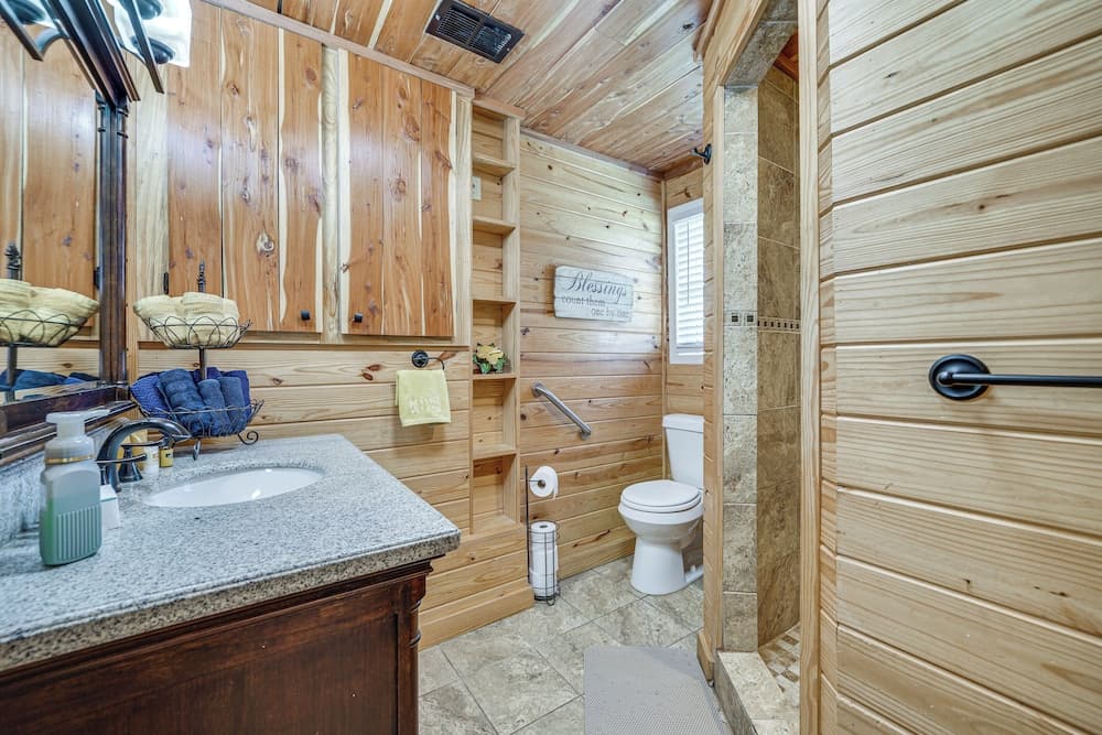 Peaceful Sanctuary - 1 Mi to Wildlife Refuge!