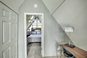 Modern Indianapolis Home, 9 Mi to Mile Square