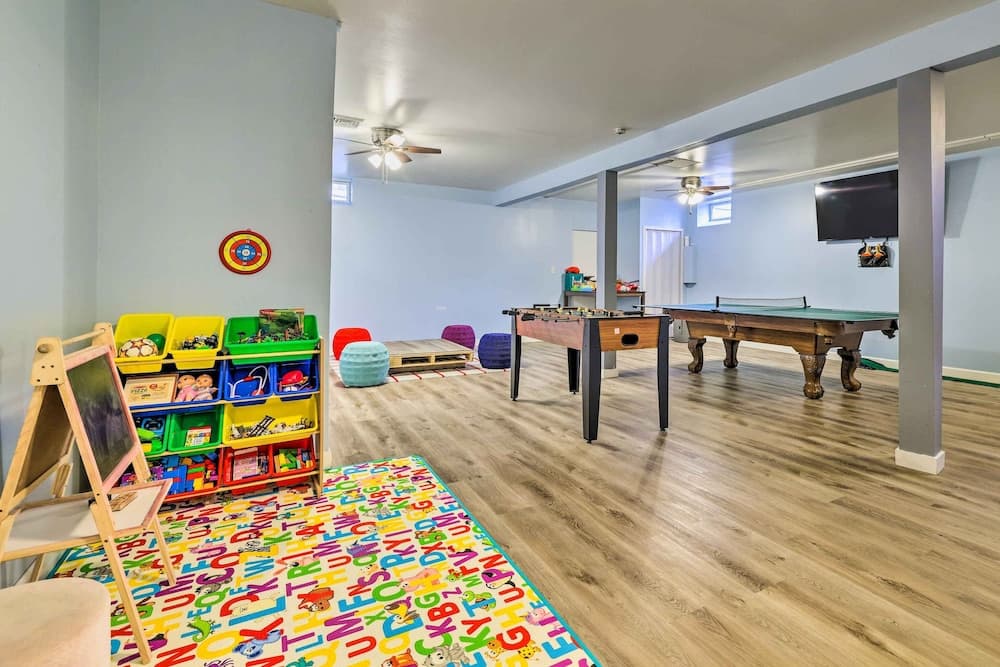 Hot Tub, Game Room: Peaceful Poconos Home!