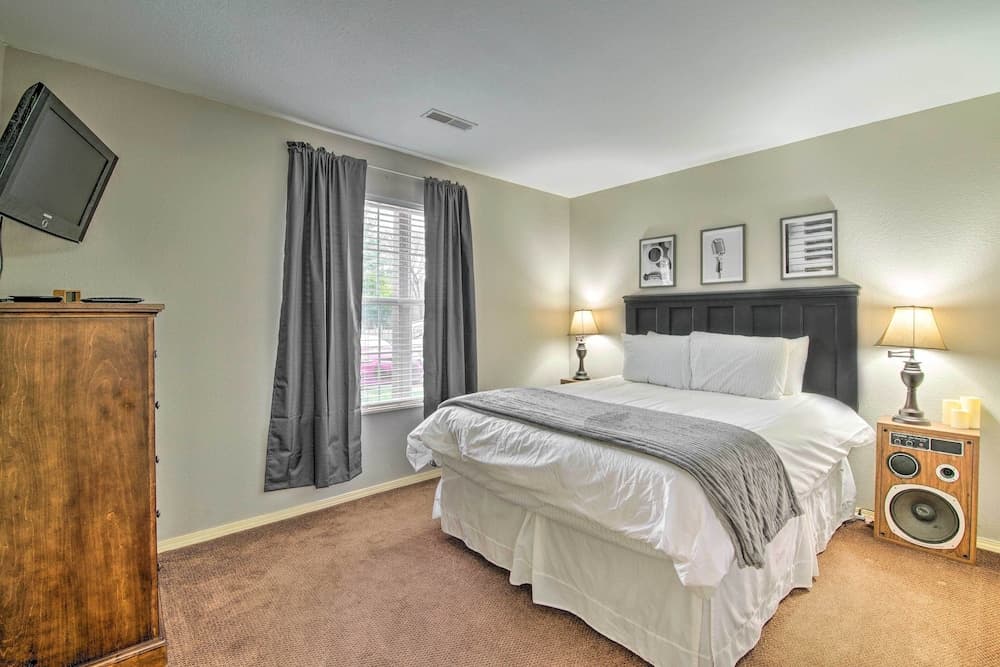 Branson Resort Condo ~ 4 Mi to the Strip!