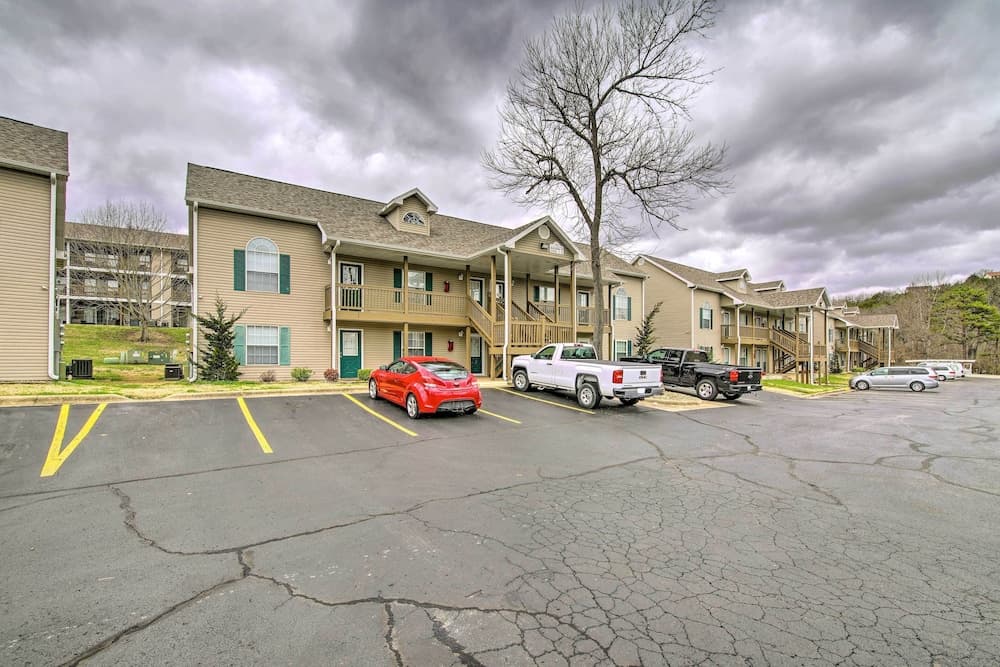 Branson Resort Condo ~ 4 Mi to the Strip!