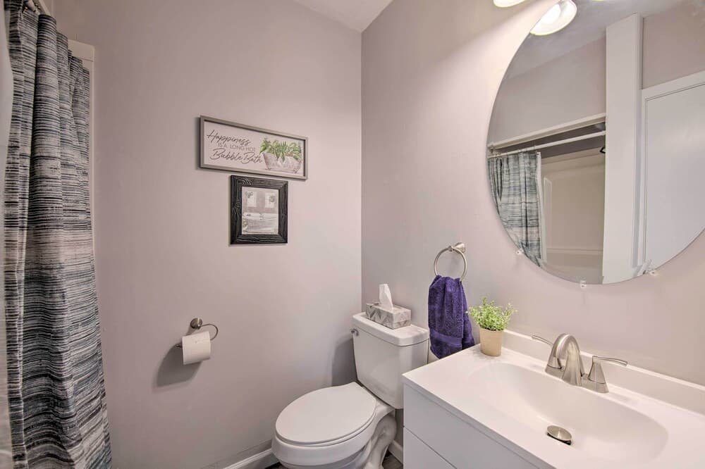 Welcoming Palmyra Home ~ 6 Miles to Hersheypark!